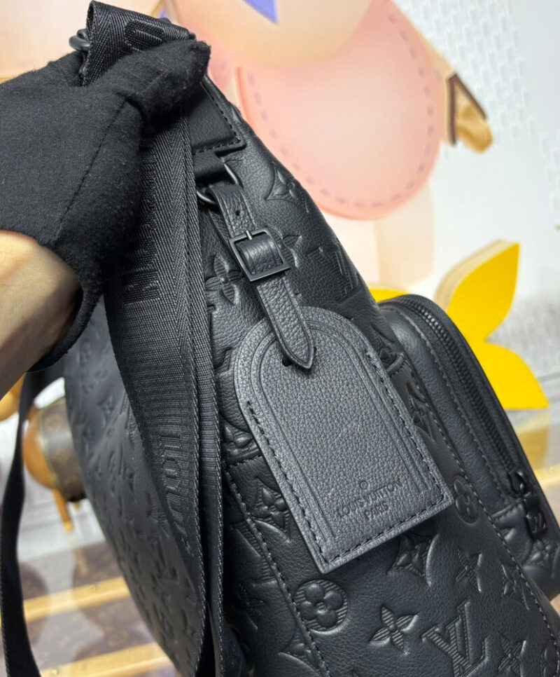 Louis Vuitton Hobo Cargo M14778 Black